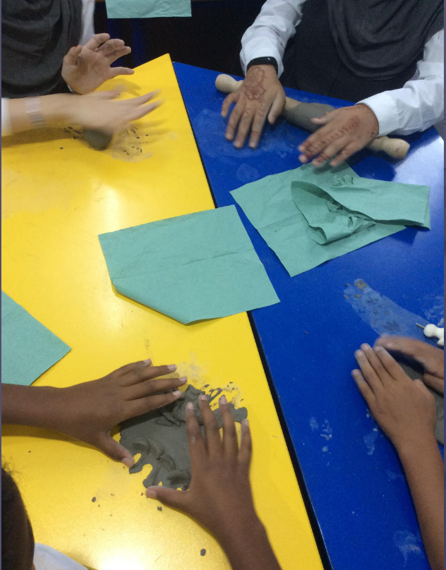 LoteTreePrimary's tweet photo. Our Year 5&amp;6 pupils began their new topic 'Jurassic World'. The children learnt about the process of fossilisation and had a go at making their own fossils using modelling clay. https://t.co/VQiIvqBP8J