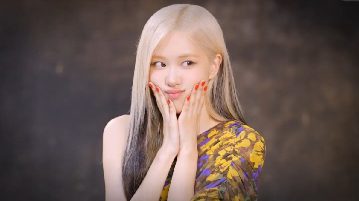 rosespics's tweet photo. 💛 https://t.co/m8RsH5dEFC