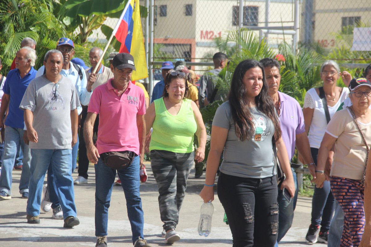 AlcDeGirardot's tweet photo. #GirardotEsNoticia 📢Con gran afluencia maracayeros participaron en el #SimulacroElectoral
5️⃣ Centros electorales fueron habilitados en el municipio.
➕Detalles de esta jornada aquí 👉🏼https://t.co/0SZrN3CyqQ
@RafaelMaracay21
#Marcaay https://t.co/bLX7gvPcaW