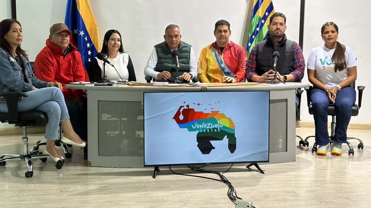tatachavista's tweet photo. En unidad patriótica acompañamos al gobernador @amarcanopsuv en la emisión número 86 del programa, “Ángel Marcano Hoy”, un programas lleno de amor por la patria, comprometidos con la defensa de nuestro territorio Esequibo #elesequiboesdevenezuela @partidopsuv @esequibooficial https://t.co/2wKkUCbhOl