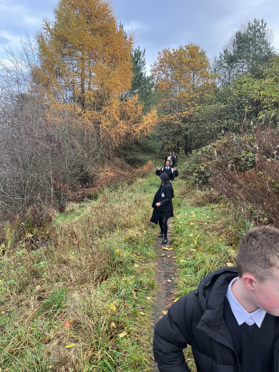 StmmssWA's tweet photo. 1P2 really enjoyed exploring local wild spaces. Especially the wildlife corridor that links Cathkin Braes to Castlemilk park. Some  of us glimpsed a deer! Plenty  of conservation issues to deal with to help improve this space too! @JohnMuirTrust https://t.co/H5KRJe7sKB