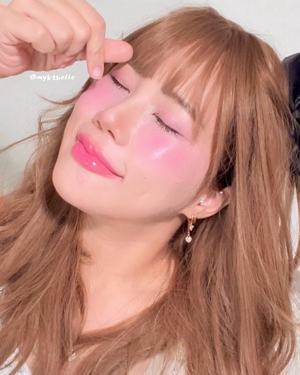 MyKtbelle's tweet photo. #Baebie in Love สีบุกเบิก รู้สึกเค้าติดกว่าเดิมด้วย ชมพูนี้น่ารักอ่ะ ใครก็เอาไม่ลง https://t.co/TXv0myJcNQ