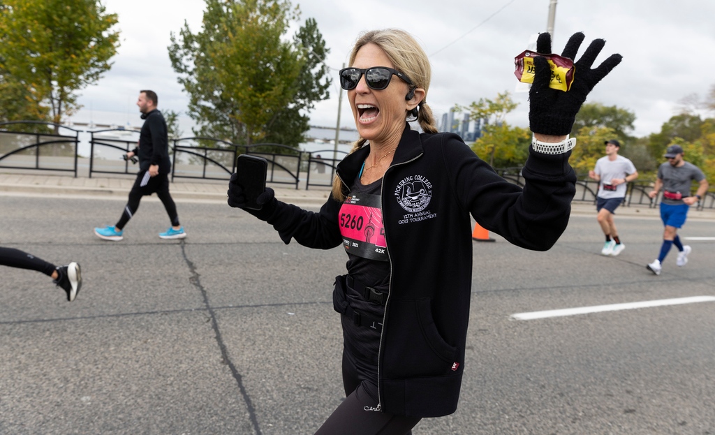 Fall/Winter Training Tip:

Embrace the cooler temperatures! Running in colder weather can increase your endurance and help you manage your pace better. 

Don't forget to layer appropriately and adjust your hydration as your body's needs change with the weather. 

#TOwaterfront42k