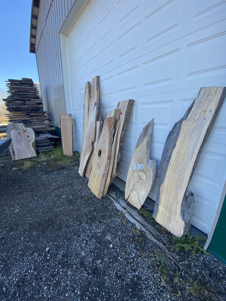 CCW_1997's tweet photo. A customer over the weekend picked up live edge slabs before heading to Florida. #customcountrywoods #liveedgeslabs #liveedgeslab #liveedge #liveedgewood #liveedgefurniture #chacuterie #chacuterieboard #sofatable #walnut #blackwalnut #spaltedmaple #maple #diy #rusticdecor https://t.co/Yz7CTD5sXB