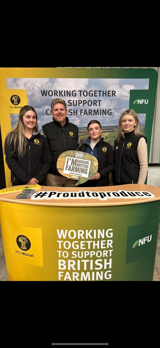 nfum_ctcornwall's tweet photo. It was so good to see so many customers at The Cornish Winter Fair on Saturday!

We had a great day as sponsors of the Sheep Judging section.

Even Santa’s on board!

#BackBritishFarming #buymyturkey #proudtoproduce https://t.co/45RznTDWaj