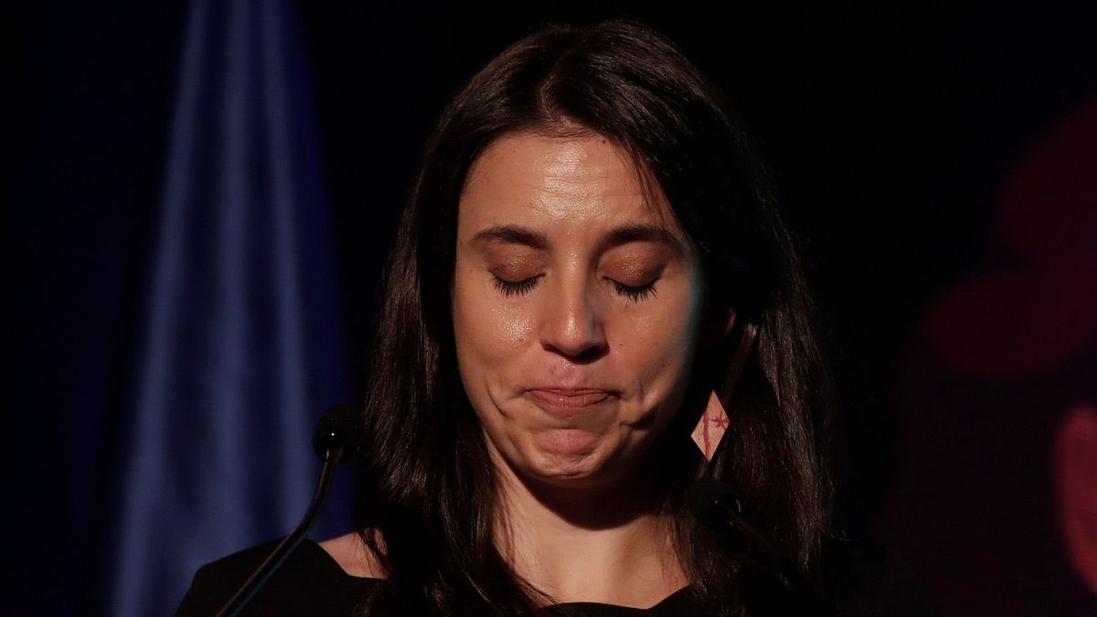 Capitana_espana's tweet photo. Irène Montero volviendo a casa sola, borracha y sin ministerio. https://t.co/1oHl52jkQ8