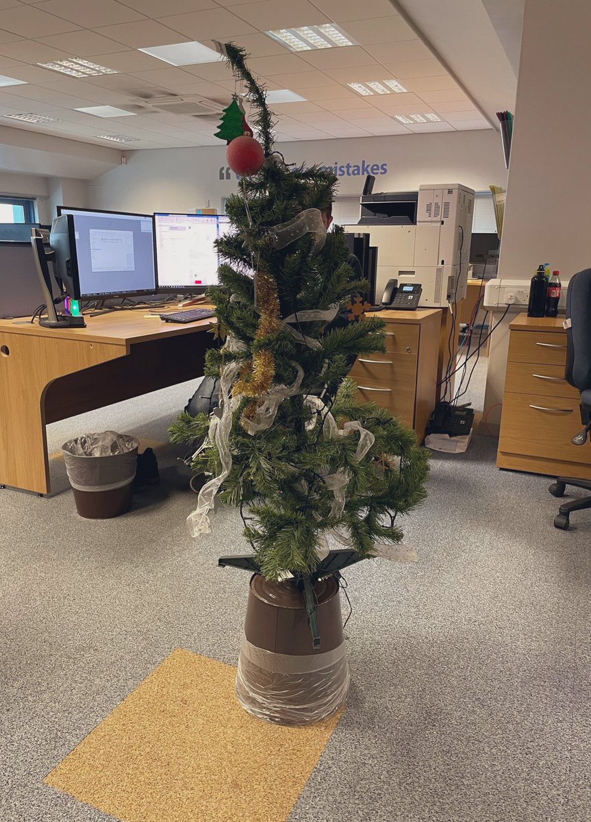 Chrisjameshorn's tweet photo. Office tree is up. Must be nearly #Christmas 🤷🏼‍♀️ #style #perfectlydecorated #besttreeever https://t.co/ENGN8Fw1be