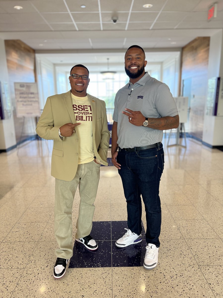 The first step to landing your dream career is updating your resume and portfolio. Here’s a simple formula to get started
W. H. W.
W- What you accomplished.
H- How you accomplished it.
W- What was the benefit to the business?
Use this to list your 4 biggest wins in your position.