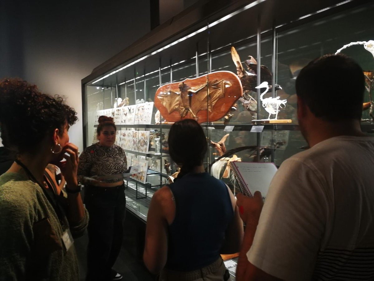 institutISB's tweet photo. L'alumnat de 1r d'Educació i Control Ambiental ha visitat el MCNB per realitzar la segona sessió del projecte Coneguem el Parc Diagonal Mar amb l'equip educatiu del museu.
1/2
@consorciedubcn @impulsfp #somirp #EiCA #ECA #DiagonalMar #MCNB #Sostenibilitat #Be_Pro https://t.co/VTEwfnoJ6h