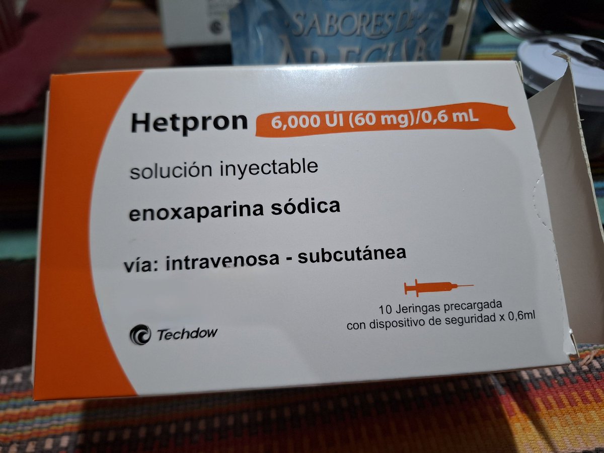 fidotico's tweet photo. Buenas buenas. Le había comprado a mamá estos anticoagulantes, pero en el camino le cambiaron la medicación y me sobraron 80 jeringas. Las compré a 100mil gs cada una, pero estoy dispuesto a venderlas a 50 mil cada (conversable) ya que necesito comprarle otras cosas.

RT por fa https://t.co/ZvylrdkVSw