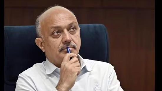 htTweets's tweet image. Delhi chief secretary #NareshKumar files defamation case against The Wire

hindustantimes.com/india-news/del…