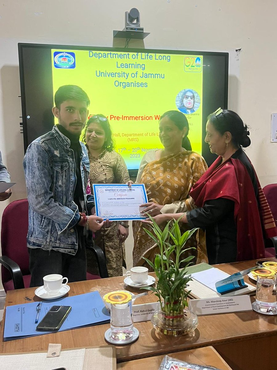 attarsingh2331's tweet photo. Thankyou Smt. Mandeep Kour, mam IAS(AGMUT 2004) Commissioner Secretary Panchayati Raj and Rural Development Department J&amp;k and HOD of rural development department  jammu University @jeevanj21048944  mam...... https://t.co/YqQgCJW7Go