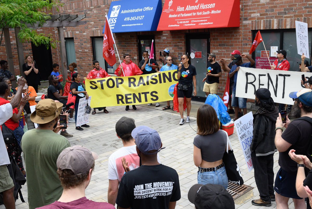 TenantsUnionTO's tweet photo. 🚨TODAY AT 1PM🚨

Dream will try to evict our neighbour &amp; her kids at 22 John for joining the Rent Strike against massive rent hikes

This is the 1st of 100s of eviction attempts #22John

Observe the hearing in solidarity 
TODAY @ 1pm:
https://t.co/ajMnZlwE2z
LTB-L-046955-23 https://t.co/ubQdDL2MBO