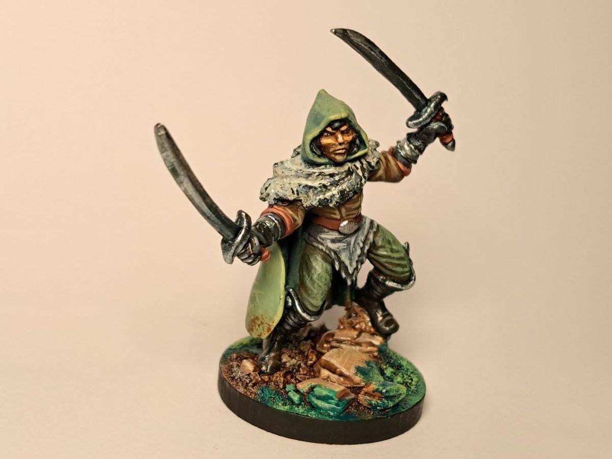 PCDcomics's tweet photo. Old year 2000 @reapermini Dark Heaven Legends line miniatures  rebased and repainted for old times' sake.
My main D&amp;D 3.5 character Dalath and his trusty she-wolf Laika.
#miniaturepainting #RPG #d&amp;d https://t.co/FImi0UFTuq