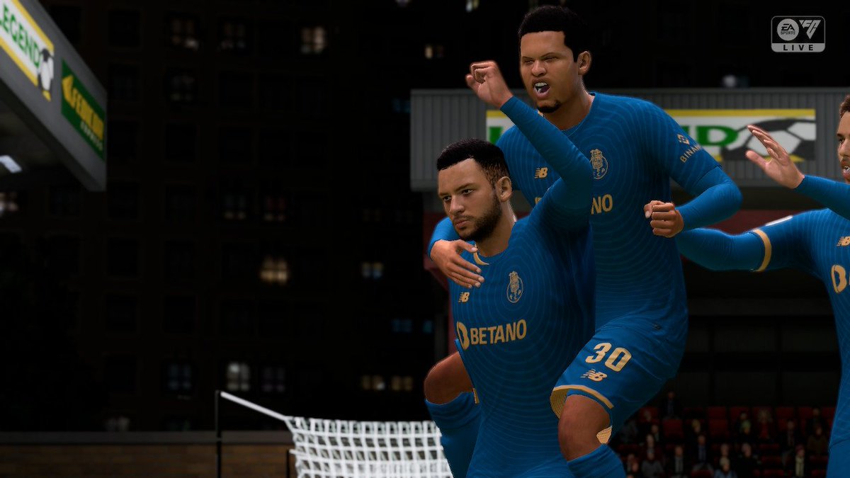 1602Isaac's tweet photo. 14°Jornada de Liga Portugal 10Dic
Otros 3 pts para el Porto que sigue en racha ganadora y goleadora, hoy la víctima fue el gil Vicente que recibió 4 goles y no materializó ninguno. 🟢⚽ #ligaportugal #easportfc24 https://t.co/HPrRj3ISu1