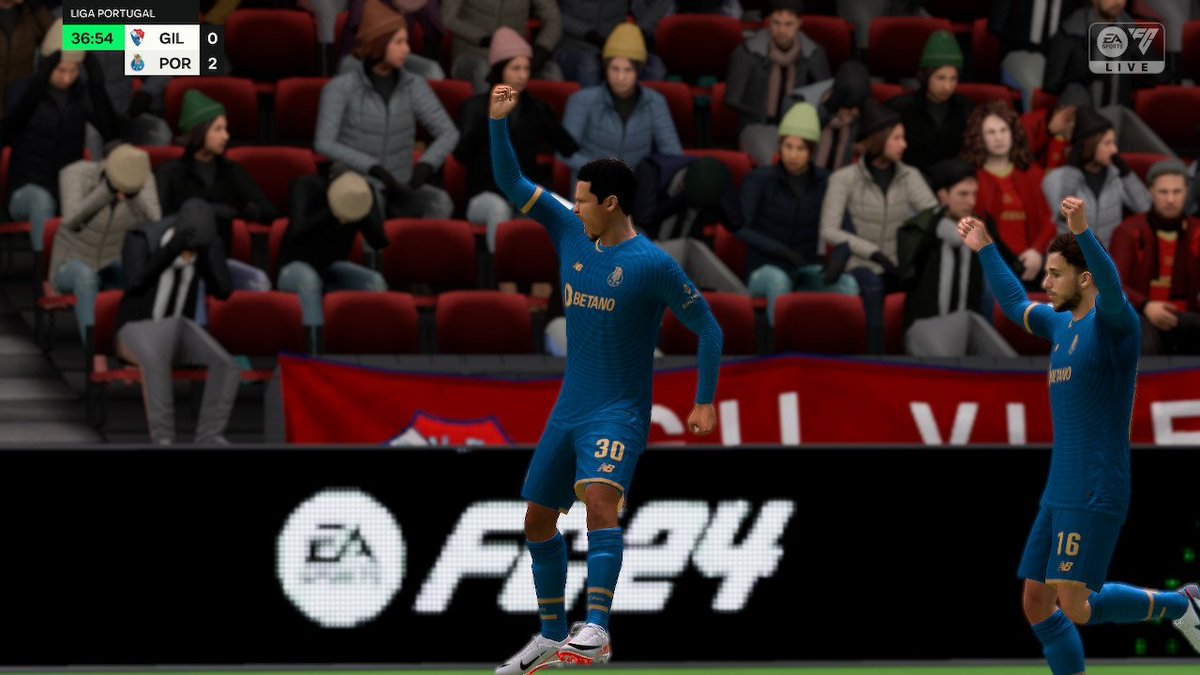 1602Isaac's tweet photo. 14°Jornada de Liga Portugal 10Dic
Otros 3 pts para el Porto que sigue en racha ganadora y goleadora, hoy la víctima fue el gil Vicente que recibió 4 goles y no materializó ninguno. 🟢⚽ #ligaportugal #easportfc24 https://t.co/HPrRj3ISu1