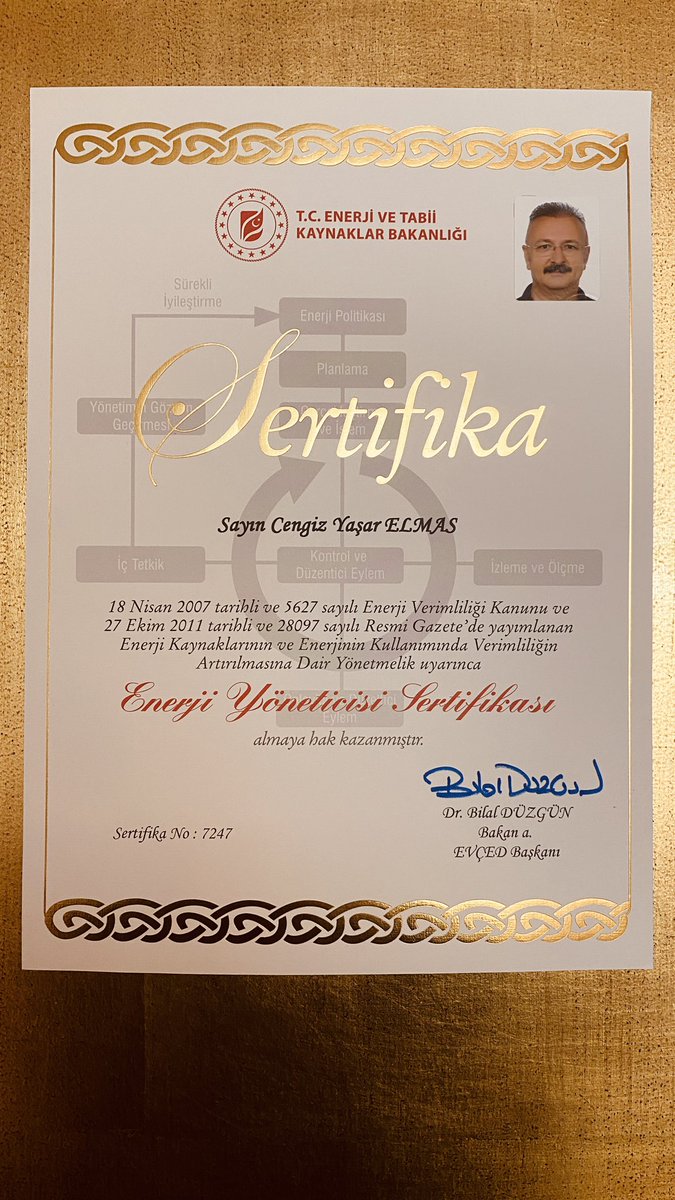 cyelmas's tweet photo. Uzun çalışma dönemi sonunda Bakanlığın zorlu sınavını geçerek Enerji Yöneticisi Sertifikasını da almış olduk hayırlısıyla. https://t.co/OXxbvIEb1J