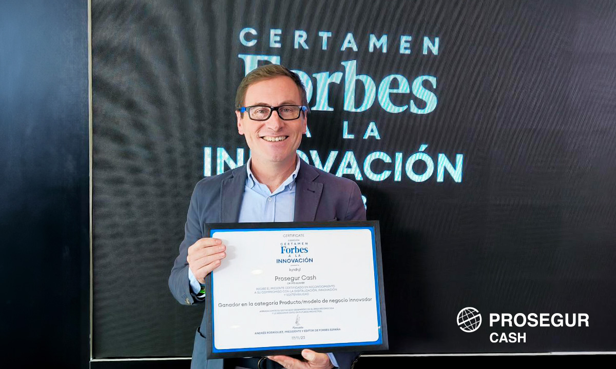 ProsegurGlobal's tweet photo. 🏆Hemos recibido el primer premio en la categoría de producto o modelo de negocio innovador de la II Edición del Certamen @Forbes_ee a la Innovación by Kyndryl por nuestro #CryptoBunker. Un servicio de custodia de activos digitales con tecnología criptográfica. #ProsegurCrypto https://t.co/hjLlPSeayM