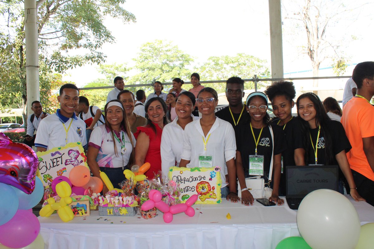 SENAenBolivar's tweet photo. #DobleMenteTitulados || El programa Articulación con la Media Técnica del Centro de Comercio de @SENAenBolivar💚realizó la II Feria de Proyectos Productivos, en la que 40 ideas innovadoras💡fueron presentadas por estudiantes de diferentes Instituciones Educativas de la Región.👏🏼 https://t.co/iN6655UgVs