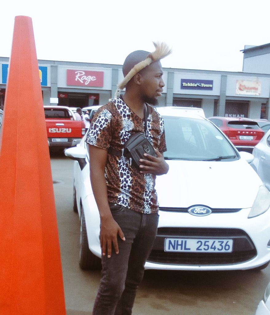#umjolowithAzola