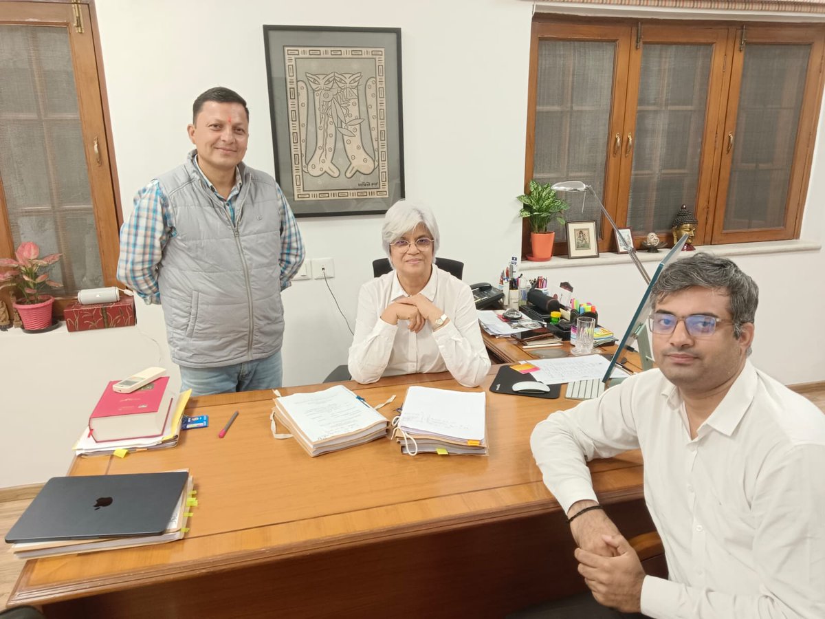NandanBohara13's tweet photo. A glimpse of meeting and conference with Supper Sr. Supreme Court advocate Meenakshi Arora Ma'am on 30th October &amp; 6th November. Thanks again ma'am for the excellent argument on behalf of All India N.I.O.S D.EL.ED candidates on 7th November 2023🙏.
@SCJudgments https://t.co/tAU692LES6