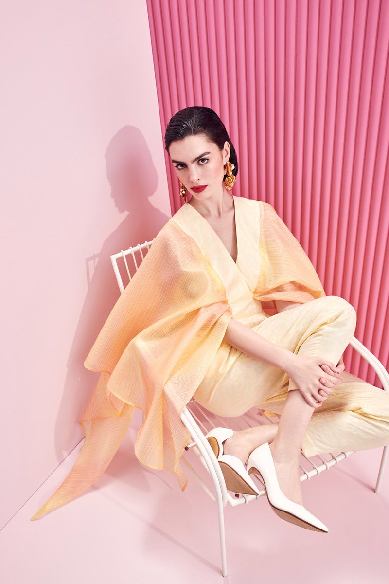 Infuse your wardrobe with a touch of sunshine! 🌞#pocaandpoca #ss24 #womensfashion #arabfashion #madeinpoland #polishbrand #fresh #freshcollection