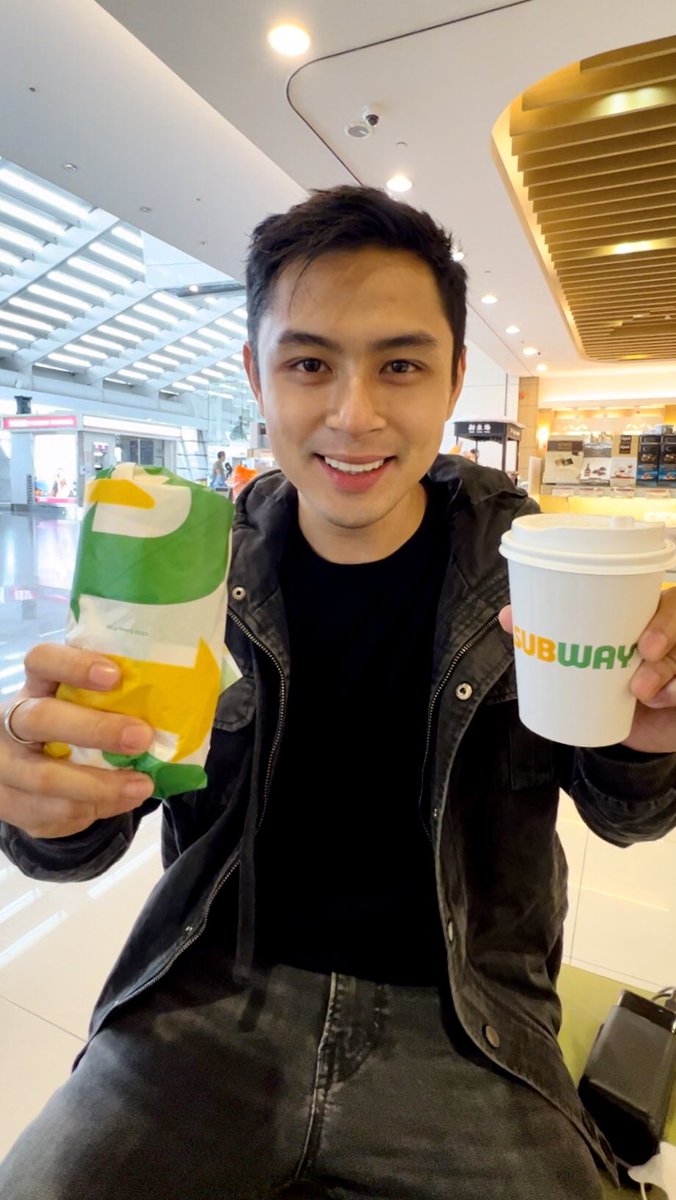 Anyone else here is a #fan of @SUBWAY ? I think its such a healthy, filling and affordable meal TBH 😅 what do you guys think!