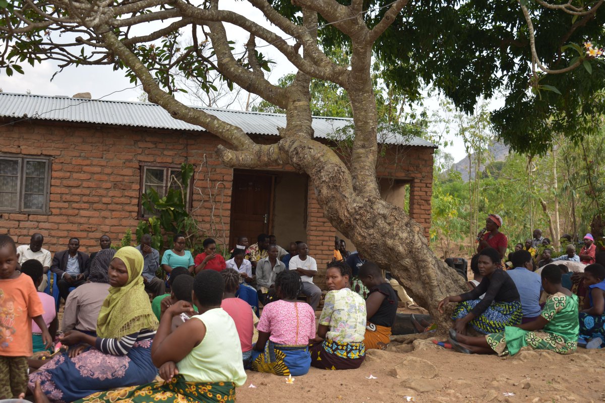 Bringing the Chiradzulu community together for a common cause: COVID-19 Sensitization and Vaccination Campaign.

#COVID-19awareness
#CommunityGathering
#VaccineActionNetworkProject