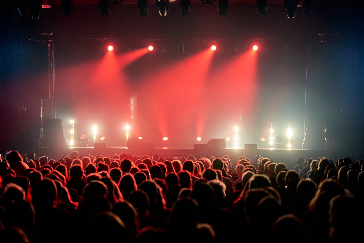 Clap de fin sur cette 7ème édition Festival le Sens de l’Humour. Kheiron, Stephane Guillon, Thomas Marty, Max Boublil, Audrey Baldassare et Moragne Berling ont été exceptionnels durant ces 2 soirées.
Merci aussi à nos festivaliers qui répondent présent chaque année🥰