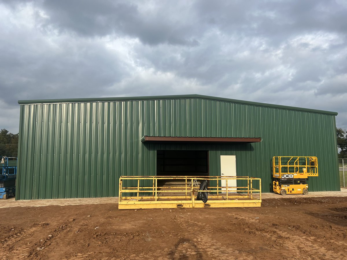 cebyrdbaseball's tweet photo. Our brand new Byrd Baseball indoor facility progressing along nicely. Hope to be in it soon. #StingEm https://t.co/rhB1EqprO2