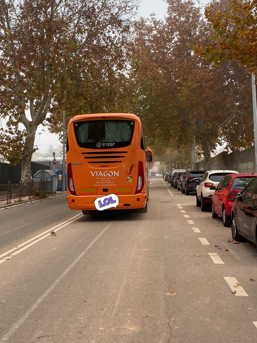 ceipcampocharro's tweet image. Hacia Soncillo viaja este bus 🚍, lleno de ilusión y ganas de aprender y disfrutar! 🍁 🍃 🍂 🌲 🌳 #excursiones #viajes #aprendizaje #convivencia #naturaleza #aulasdelanaturaleza #classroominnature #somoscampocharro #creandopiña