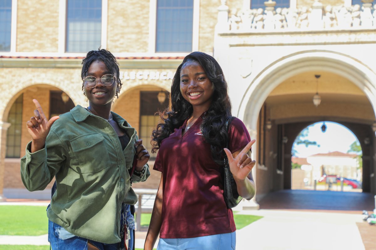 TTUEngineering's tweet image. Fueling the week with a dose of #MotivationMonday, engineering style! 💪🔧 Embrace the challenges, conquer the equations, and let innovation drive your success. Here&apos;s to a week of powering through with passion and precision. #EngineerYourSuccess #TTUEngineering 🚀🔬