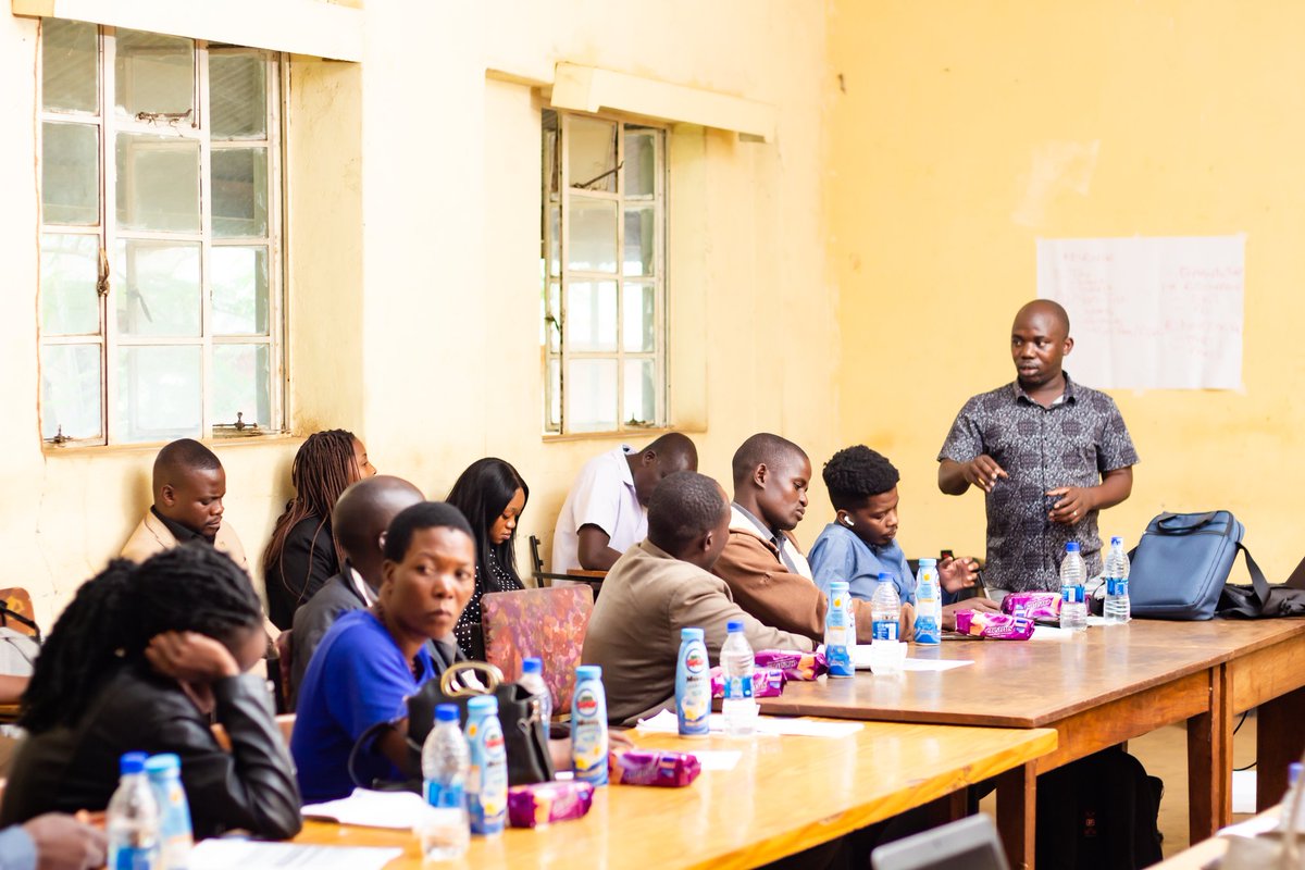 CisanetMalawi's tweet image. On the other hand, from the budget tracking exercise, interface meetings will follow to share findings &amp;amp; #evidence from the budget tracking exercises on the impact of resource allocation on #poverty_reduction &amp;amp; inequality in the #agriculture sector, especially on #women &amp;amp; #youth