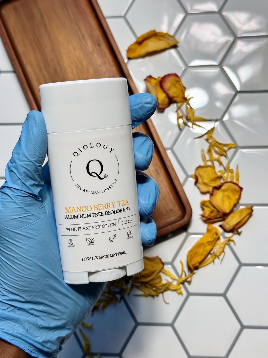 qiology_tal's tweet photo. Say goodbye to harsh chemicals and embrace the gentle yet effective formula that's revolutionizing the way we stay fresh. https://t.co/2MOHbm5QfA 🫶🏾 https://t.co/Rb3ReubK2e