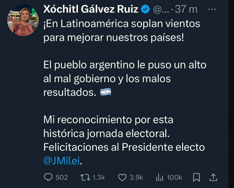 carolina_rocha_'s tweet photo. #Xochitl dice que no escribió lo que sí escribió.

De Milei solo aplaudía la parte de la democracia argentina.
En entrevista con #Ciro intenta distanciarse de Milei en su agenda anti-LGBTQ+, anti derechos de la mujer o anti cambio climático, pero le gusta la decisión de Argentina que fue en ese sentido.🤔