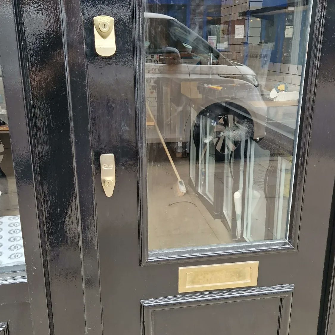IKSLocksmiths's tweet image. Banham Locks Installed in East London

Contact us on 0203 284 1045

#banham #locks #banhamlocks #mlalocksmith #masterlocksmithsassociation