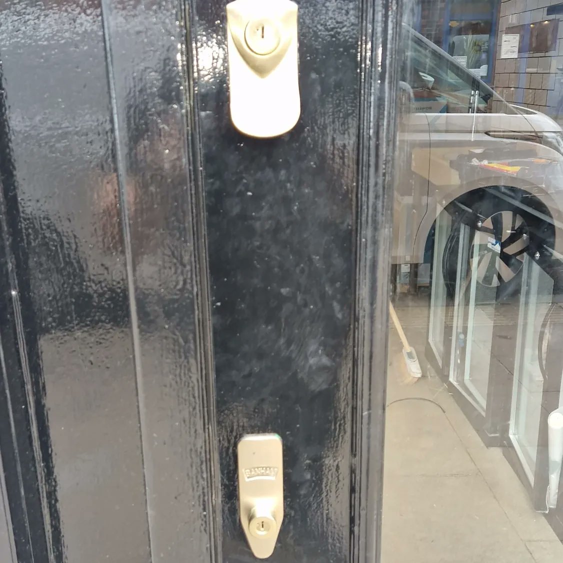 IKSLocksmiths's tweet image. Banham Locks Installed in East London

Contact us on 0203 284 1045

#banham #locks #banhamlocks #mlalocksmith #masterlocksmithsassociation