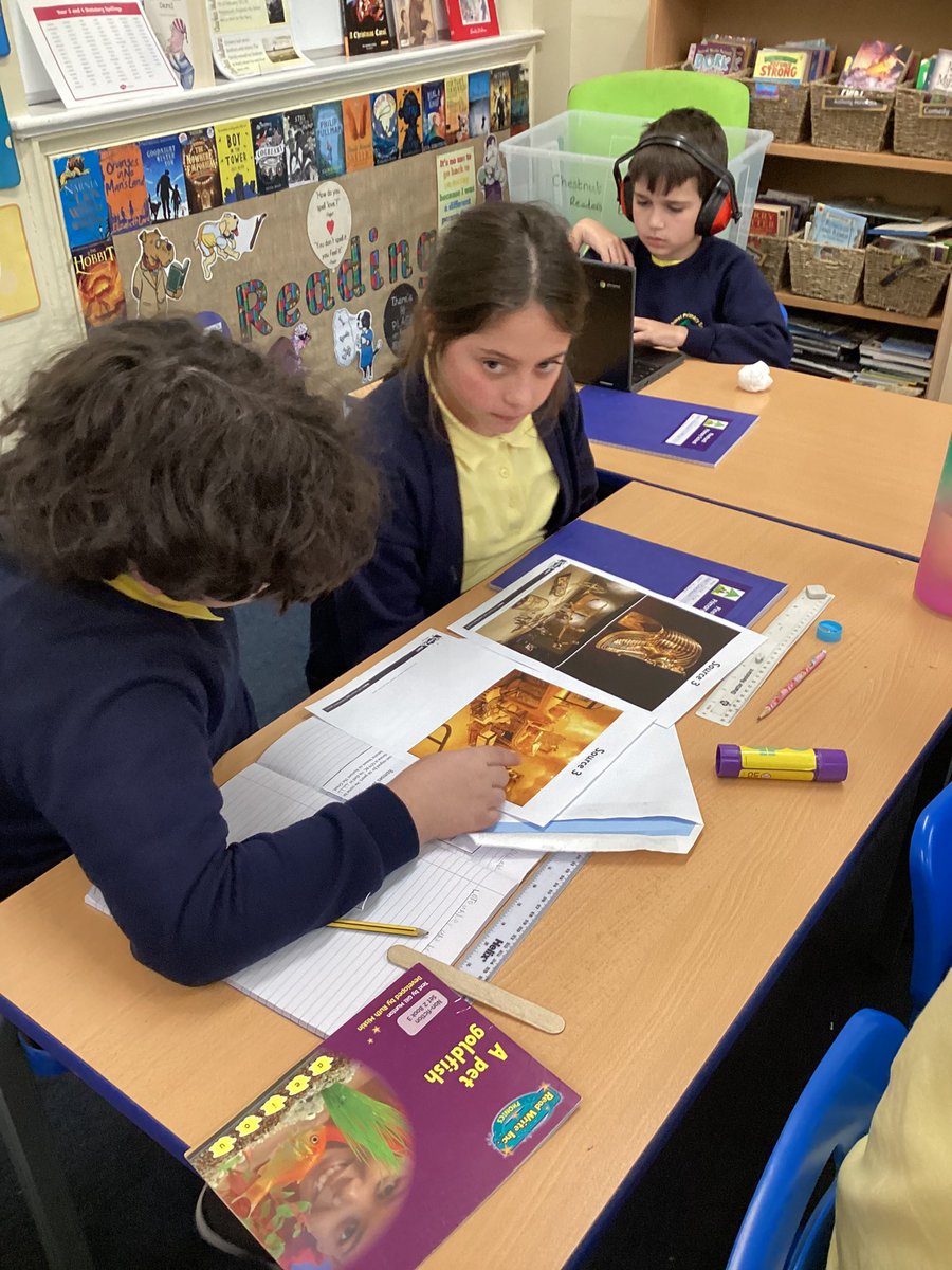 MrsMuirhead5's tweet photo. Today we are examining historical evidence and deciding whether they make a good source or not. We are discussing how history would be interpreted differently by different people.  @PinehurstP #PinehurstHistory https://t.co/TxLNmH8TrZ