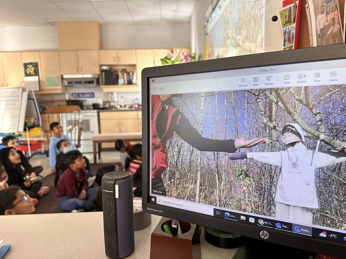 Reading “That Chickadee Feeling” and learning about birds for our class inquiry project @RangerRidley