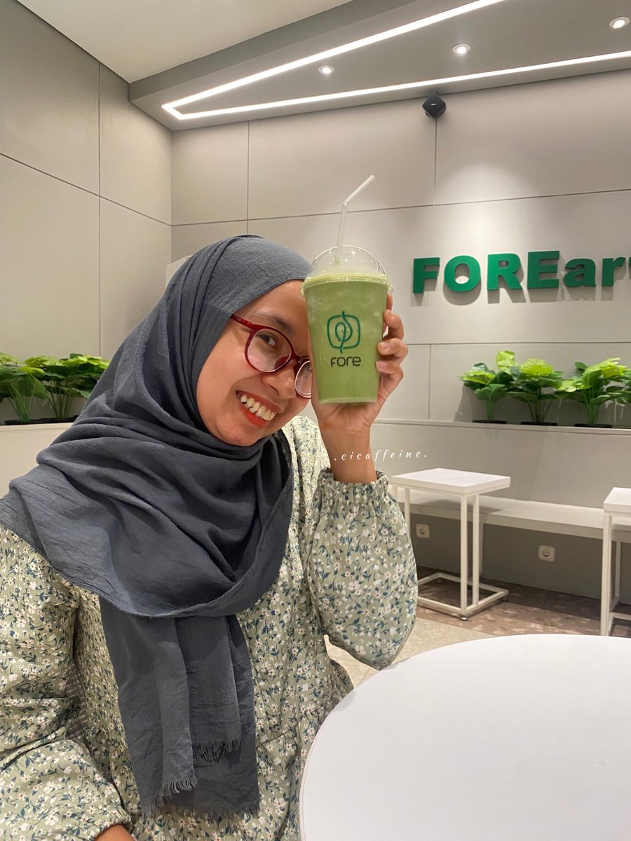 cicaffeine's tweet photo. 4 MENU FORE YG SERING DIORDER  #coffeeineaja ✨

—Butterscotch Sea Salt: Kopinya paling light, menu aman kalo lambung lagi rewel tp masih pengen kopi 🙂
—Matcha Blended : Kalo lg ga bisa ngopi move ke matcha, matchanya enak! 🍃 https://t.co/MMjHxbj2FC