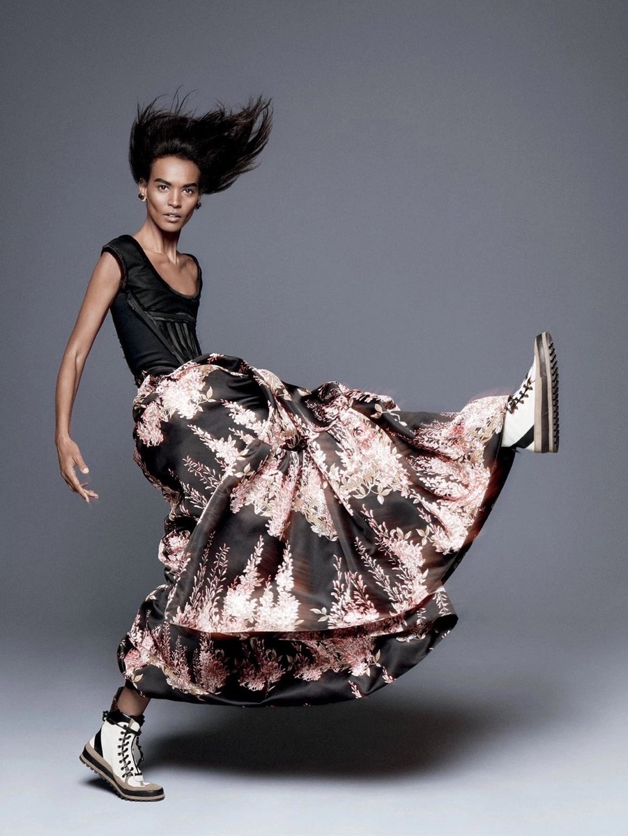 worlds_moda's tweet image. #flashbackWM (1/3)

#VOGUEUS,
September 2015.
By #DavidSims

⬇️More in the next post⬇️
#LiyaKebede