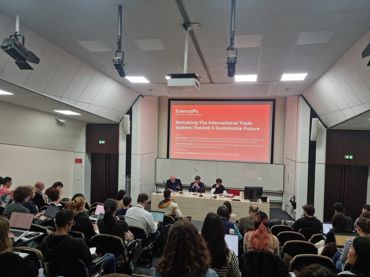 Kicking off this afternoon's discussion on redifining international trade is #DanielEsty of the @WTO, Co-Lead of the ‘Remaking Trade Project’. He speaks of the importance of using this opportunity to link trade with climate ambitions align with #Agenda2030. #WelcomeToScPo