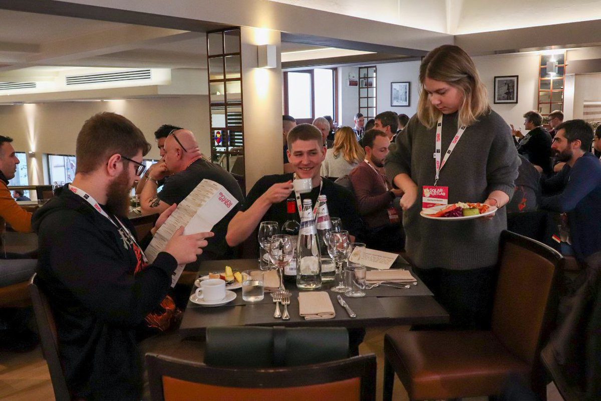 golab_conf's tweet image. Photos from the lunch room 🥗🍝
Relax and connections. 🌐
#GoLab2023 #RustLab2023 #Networking #Community #TechConference