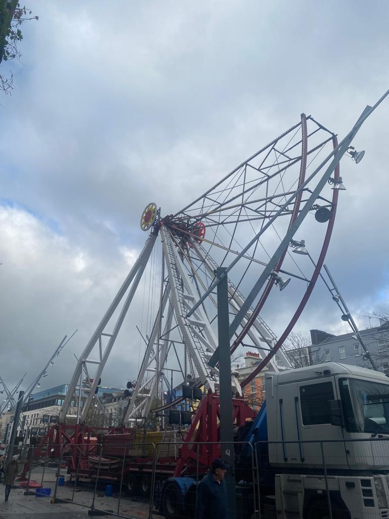 corkbeo's tweet photo. Something being built on Grand Parade this afternoon.... 🎡🎄 https://t.co/pHbLxk4aYe