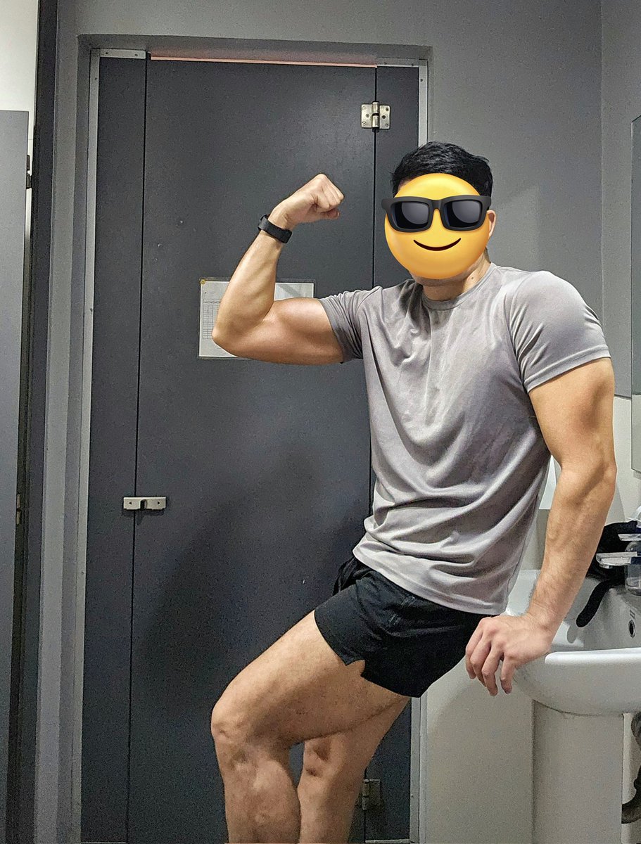 Chinito037's tweet photo. Pumped for the day! Let this serve as a motivation to all that you can do and be better. I was obese and changed my lifestyle yet still, a #fatkidinside tho. 😎💪 #MondayMood #HappyMonday #workoutmotivation #fitnessisalifestyle https://t.co/DPqAJwZwEy
