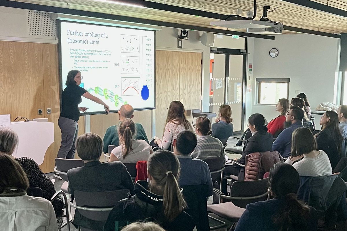 Carrie Weidner of Bristol giving an amazing (and lively!) talk on ultracold atoms & optical lattices
