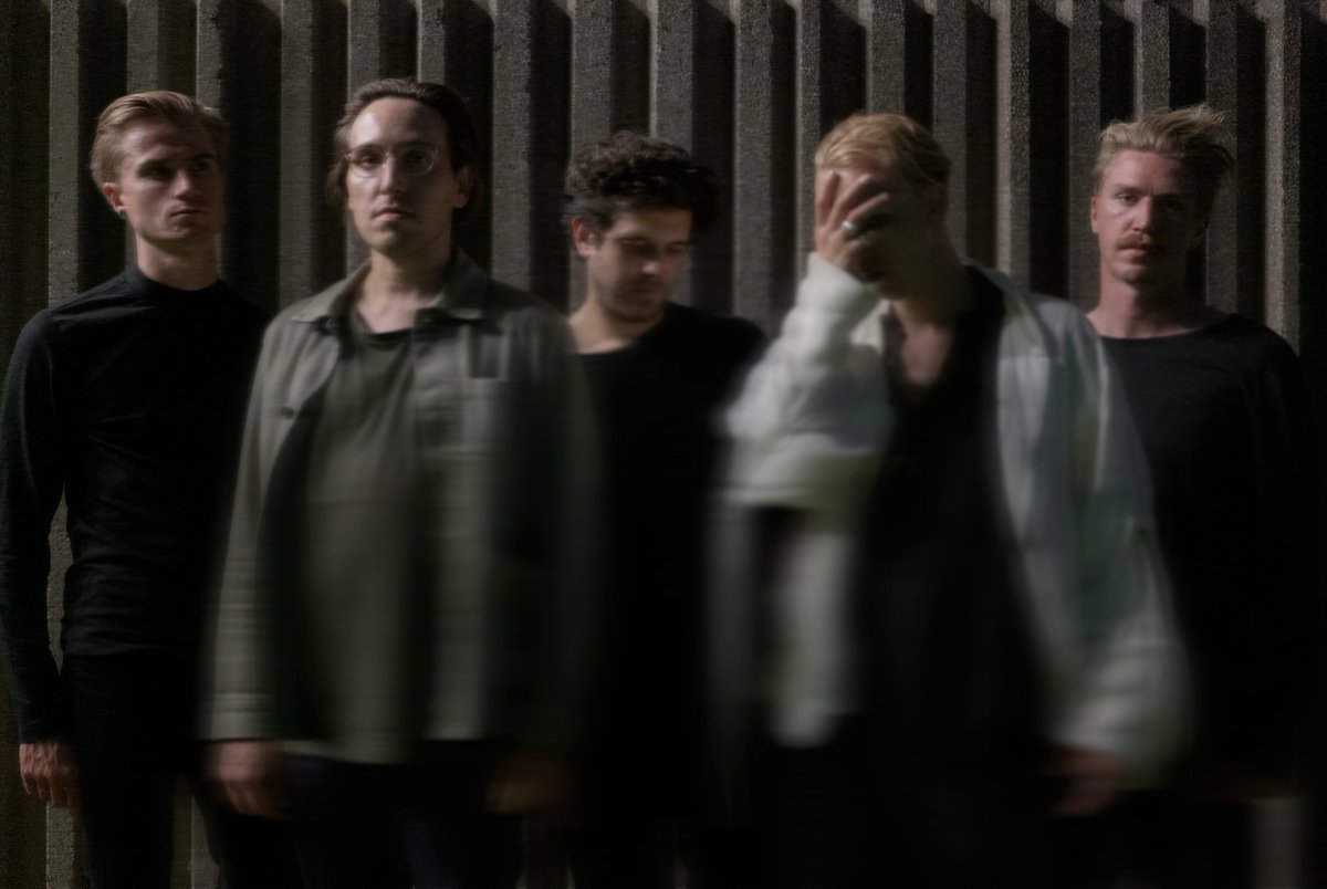 dbmagazine's tweet photo. Hear newcomers Aldrig bring the post-black metal pain with their debut LP "Yağmur." https://t.co/Ve9znUNiiV #Aldrig https://t.co/RSywlEcq4z