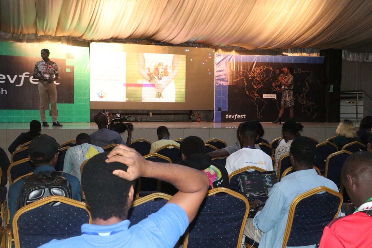 Onyedikasomto1's tweet photo. How well do you know your #Google Logos? π
We played the logo game, and swags were given to the participants.
Were you at #DevfestAjah?
#GoogleCrowdsource #TechTalks #DevFest #DevFestAjah23 #GDGAjah #devfest #Crowdsourcebygoogle https://t.co/7tHikX7H7N
