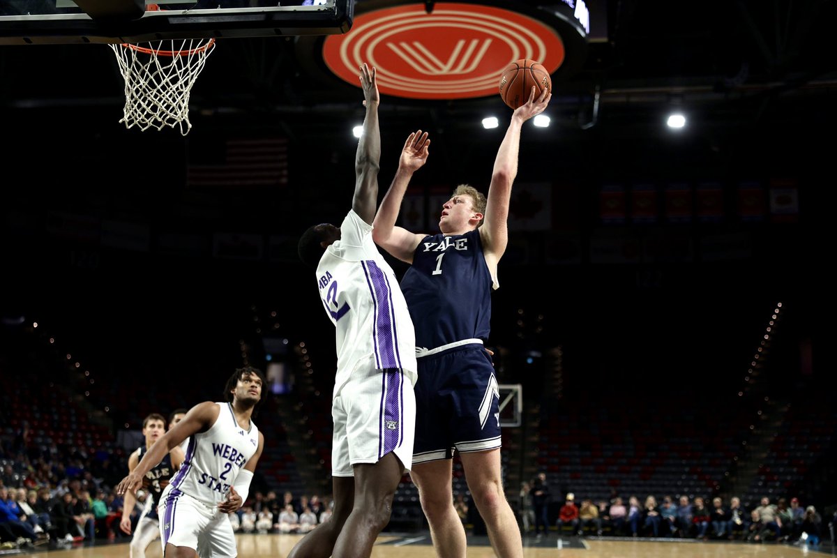 𝐌𝐨𝐬𝐭 𝐎𝐮𝐭𝐬𝐭𝐚𝐧𝐝𝐢𝐧𝐠 𝐏𝐥𝐚𝐲𝐞𝐫 🌟

Congrats to Danny Wolf on being named MOP at the 2023 Atlantic Slam. Wolf averaged 18.7 PTS &amp; 9.3 REB this weekend in Canada. 🐺🇨🇦 <a href="/Daniel_Wolf6/">Danny Wolf</a> 

#ThisIsYale