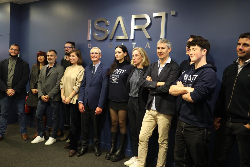 MagaliAltounian's tweet image. 👾 L’industrie du jeu vidéo représente en #Europe 23,3 M€.

L’#UE souhaite ainsi développer la filière en renforçant ses investissements et en facilitant l’accès aux compétences numériques.

@isartdigital fédèrera les acteurs de l’#ICC à #Nice06 et formera les talents de demain.